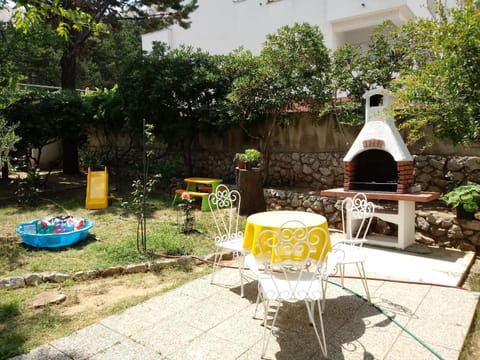 Apartmani MW , Zuti apartman Apartment in Lika-Senj County