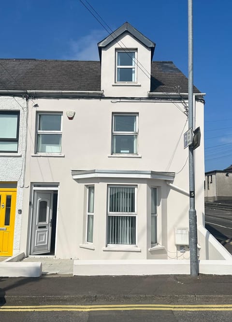 Portstewart Holiday Home House in Portstewart