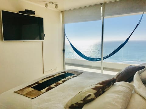 TV and multimedia, Bedroom, Sea view