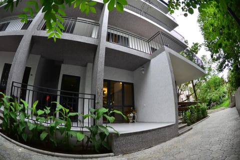 Property building, Patio, Facade/entrance