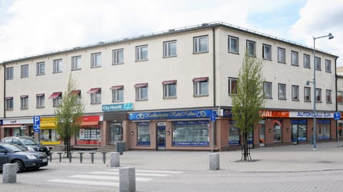 Property building, Day