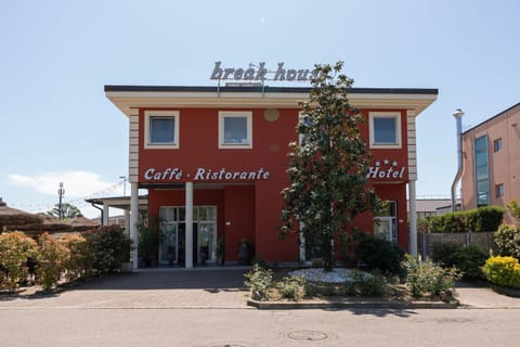 Restaurant/places to eat, Facade/entrance