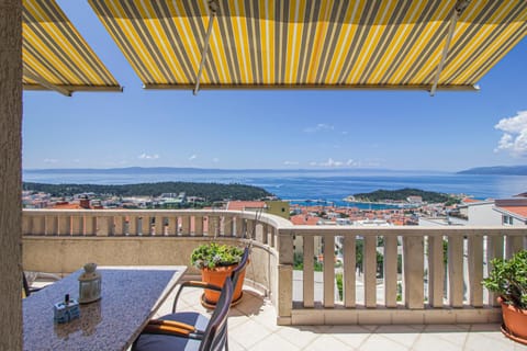 Day, Natural landscape, View (from property/room), Balcony/Terrace, Dining area, Sea view