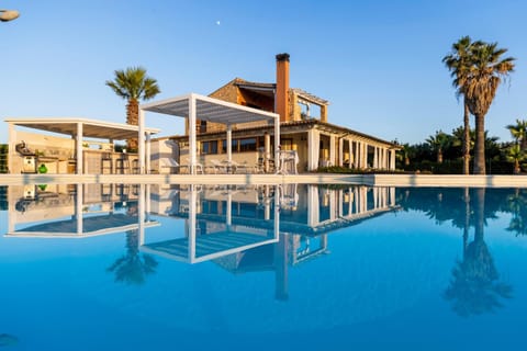 Property building, Pool view, Swimming pool, sunbed