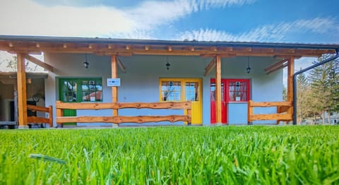 Spring, Children play ground, Bathroom, Balcony/Terrace, Kitchen or kitchenette, Spa and wellness centre/facilities, Decorative detail, Aqua park, Hiking, Cycling, Garden view, Swimming pool, cot, Parking, heating, internet, pet friendly