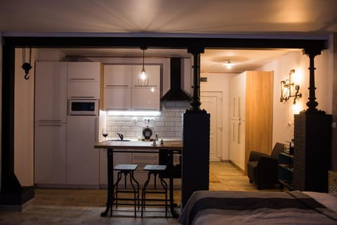 Coffee/tea facilities, Kitchen or kitchenette, Photo of the whole room, Decorative detail