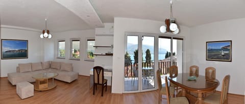 Balcony/Terrace, Living room, Dining area