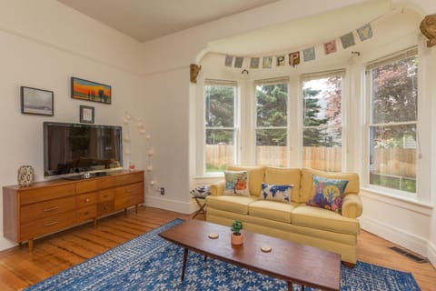 People’s House Apartment in Port Townsend