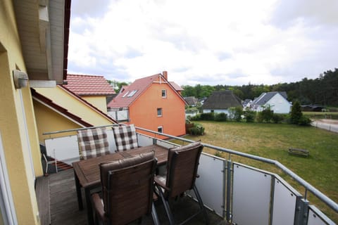 Property building, Garden, View (from property/room), Balcony/Terrace