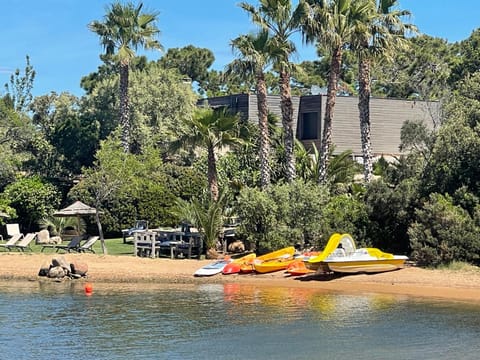 Property building, Garden, Sea view