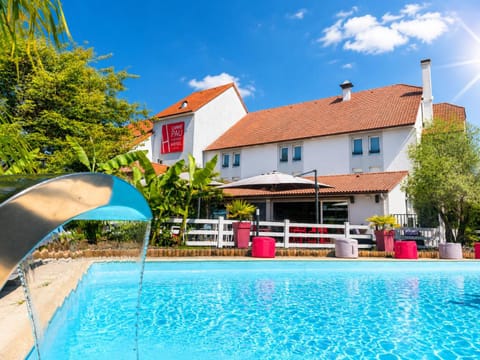 Patio, Swimming pool