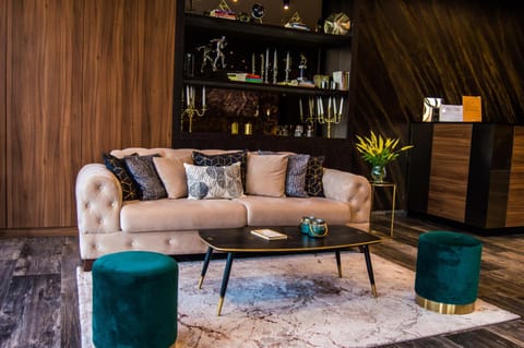 Library, Lobby or reception, Seating area