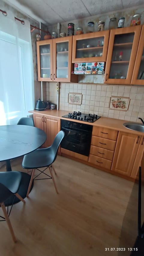 Kitchen or kitchenette, Dining area, minibar, pet friendly, stove