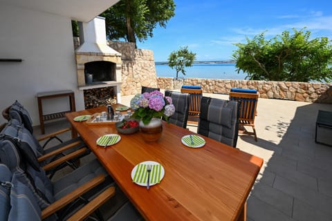 Natural landscape, Balcony/Terrace, Sea view
