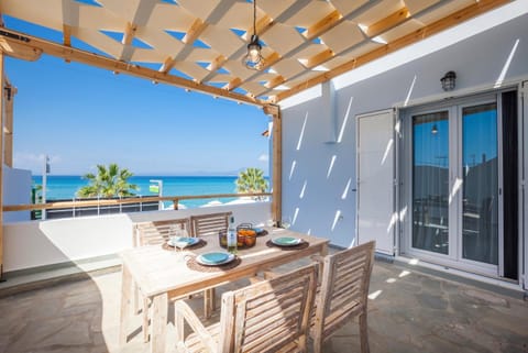 Balcony/Terrace, Dining area, Beach, Sea view