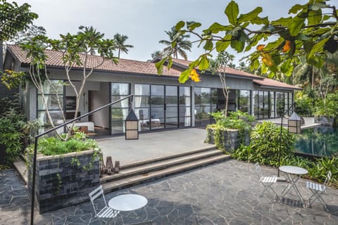 Property building, Lake view