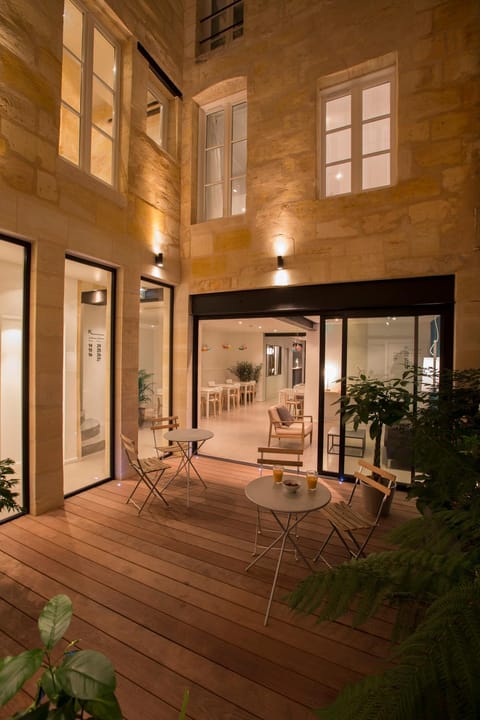 Facade/entrance, Balcony/Terrace