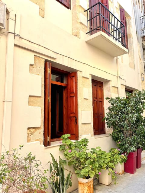 Elle Sweet Home Old Town Apartment in Rethymno