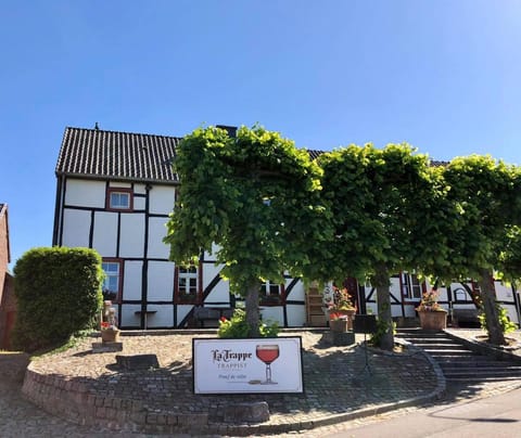 Herberg Oud Holset Hotel in Vaals