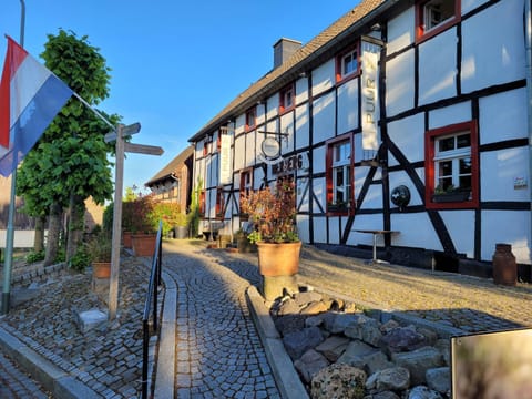 Herberg Oud Holset Hotel in Vaals