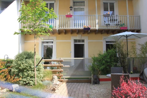 Patio, Garden