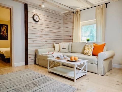 TV and multimedia, Living room, Bedroom