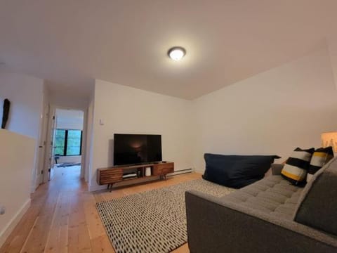 Reef Point Cottages Resort in Ucluelet