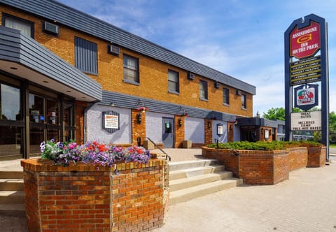 Property building, Day