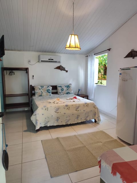 Bed, Photo of the whole room, Bedroom, air conditioner
