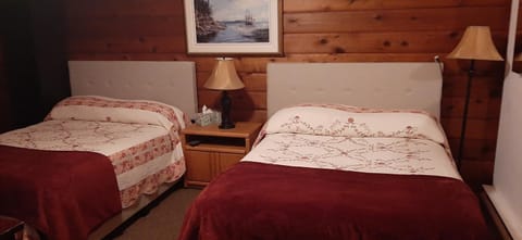Alert Bay Lodge Bed and Breakfast in Vancouver Island