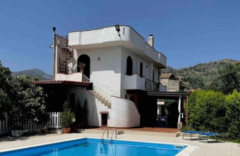 Property building, Day, Natural landscape, Mountain view, Pool view, Swimming pool