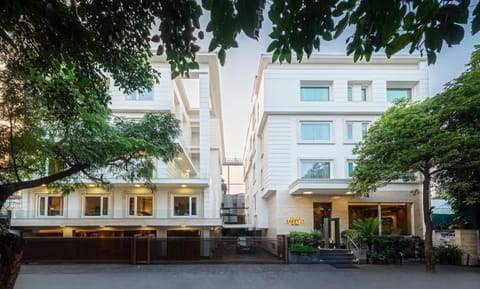 Property building, Facade/entrance