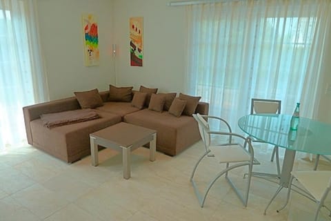 Strandresidenz Deichgraf 3 Born Apartment in Zingst