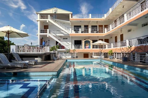 Property building, Swimming pool