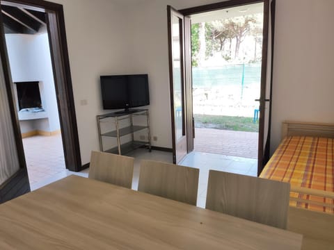 TV and multimedia, Seating area