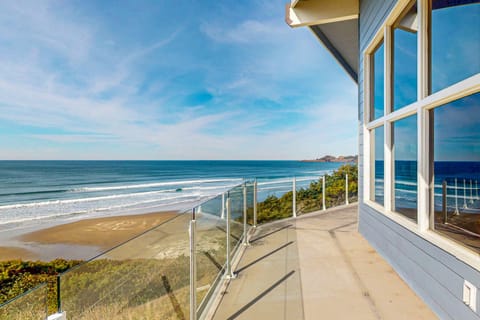 Wavewatcher House in Newport