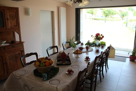 Dining area, Garden view