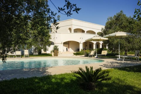 Property building, Day, Garden, Garden, Garden view, Pool view, Swimming pool, Swimming pool, sunbed