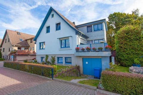 Property building, Facade/entrance, View (from property/room), young children, older children, Family
