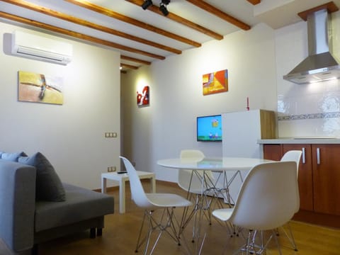 Communal lounge/ TV room, Lobby or reception, Lounge or bar