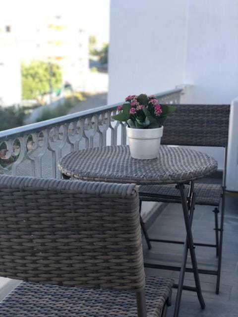 Balcony/Terrace, Street view, Quiet street view
