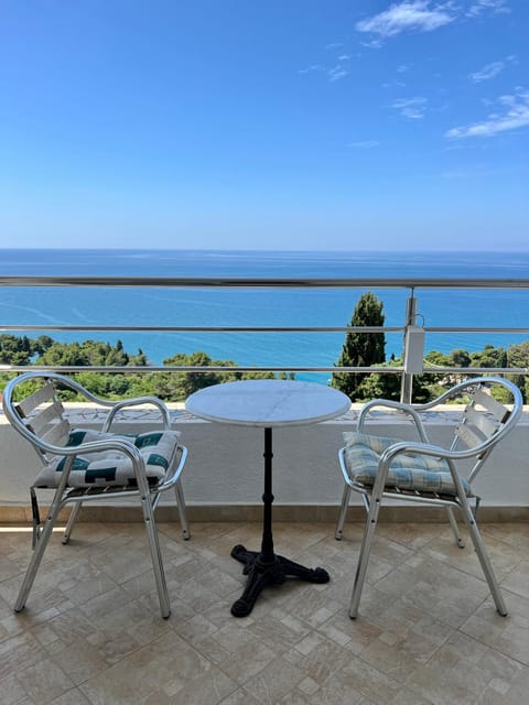 Day, Natural landscape, View (from property/room), Balcony/Terrace, Seating area, Sea view