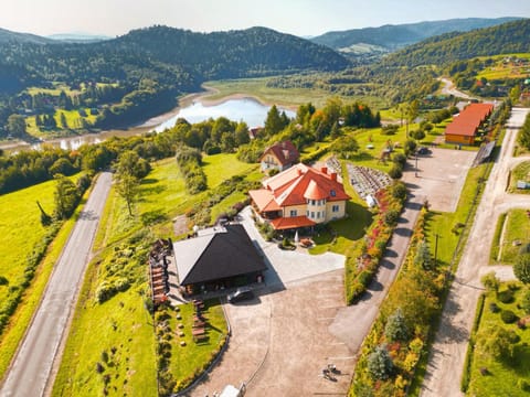 Property building, Bird's eye view, Lake view