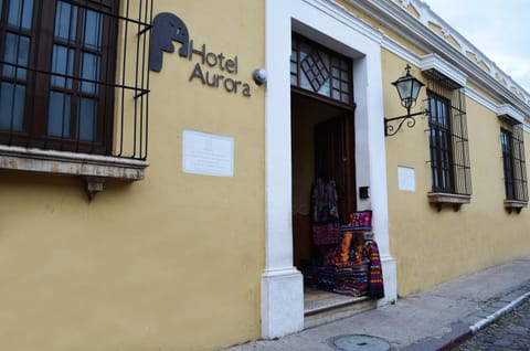 Facade/entrance
