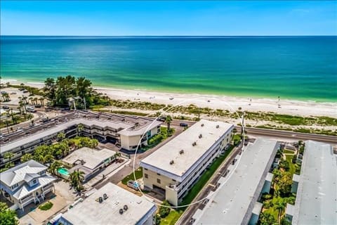 Bird's eye view, Sea view