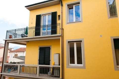 Property building, Balcony/Terrace