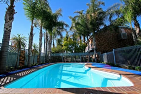 Swimming pool, Swimming pool
