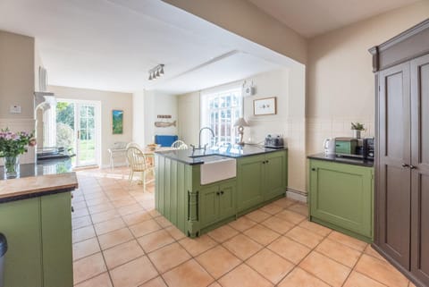 Hillcrest, Aldeburgh House in Aldeburgh