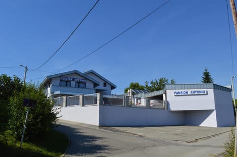 Spring, On site, Street view