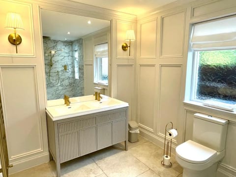 Shore House House in Scotland